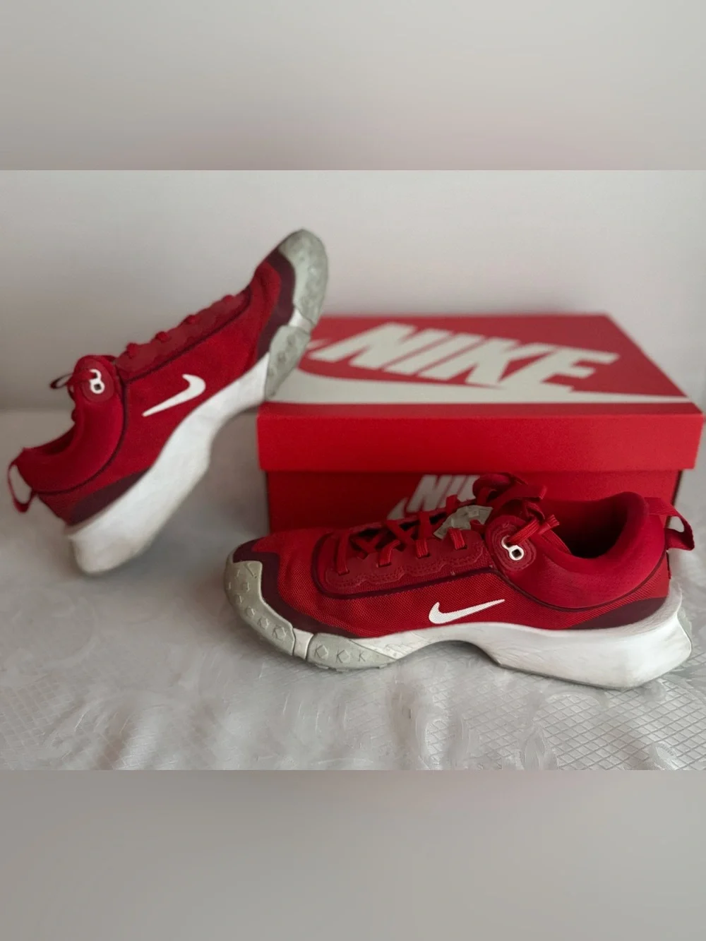 Nike Air Diamond Varsity Turf University Red Men’s 7.5 - Gently used